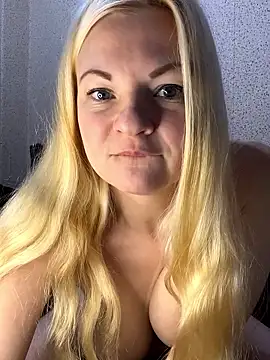 Julia beauty online show from February 2026 10:29:01 PM