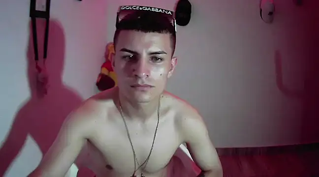 Snapshot of SHAT_SEX chatting on December 2024 11:57:01 PM SHAT SEX online show from December 2024 11:57:01 PM