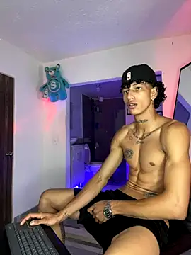 Snapshot of mike_casseano chatting on September 2025 09:41:02 PM mike casseano online show from September 2025 09:41:02 PM