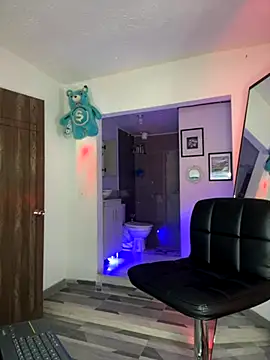 Snapshot of mike_casseano chatting on September 2025 11:22:02 PM mike casseano online show from September 2025 11:22:02 PM