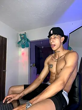 Snapshot of mike_casseano chatting on October 2025 11:30:01 PM mike casseano online show from October 2025 11:30:01 PM