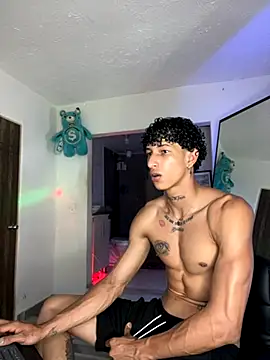 Snapshot of mike_casseano chatting on October 2025 03:16:02 AM mike casseano online show from October 2025 03:16:02 AM