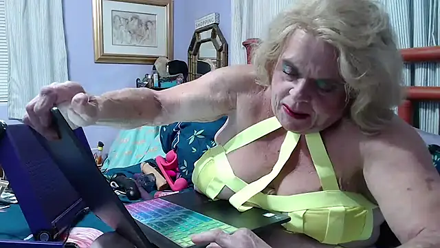 BigClitMelody online show from January 2025 04:14:02 AM