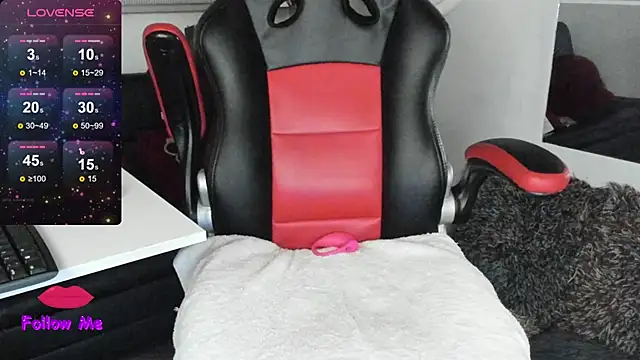 natasha logan  online show from November 2025 04:07:01 AM