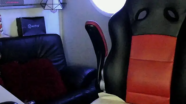 natasha logan  online show from November 2025 04:11:01 AM