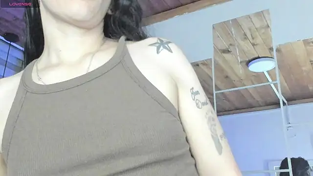 natasha logan  online show from October 2025 04:02:02 AM