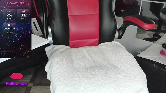 natasha logan  online show from October 2025 04:03:01 AM