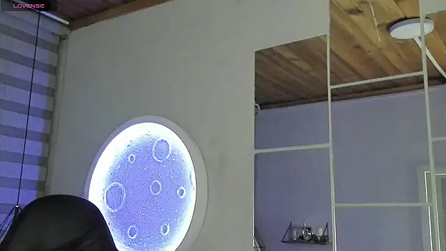 natasha logan  online show from October 2025 04:03:02 AM