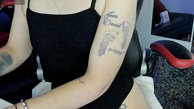 natasha logan  online show from October 2025 04:02:02 AM