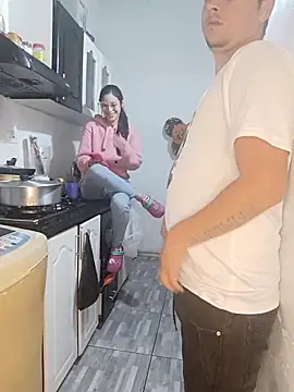 catire2323 online show from November 2025 12:25:01 AM