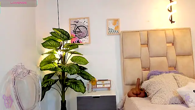 Rachel  Lang online show from November 2025 09:36:01 PM