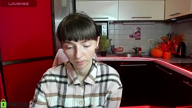 Snapshot of TayanaJons chatting on December 2025 08:05:02 AM TayanaJons online show from December 2025 08:05:02 AM