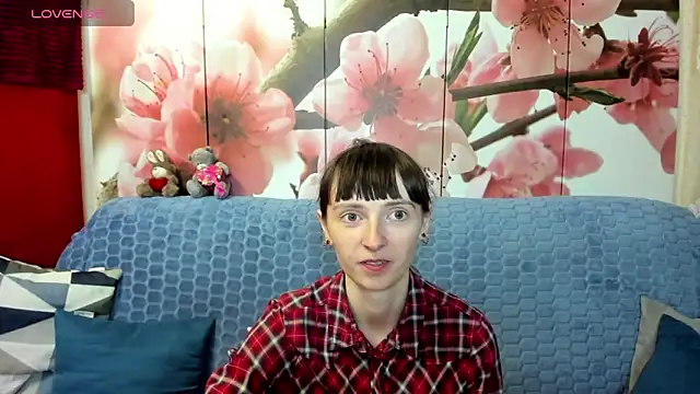 TayanaJons online show from May 2026 07:21:01 AM