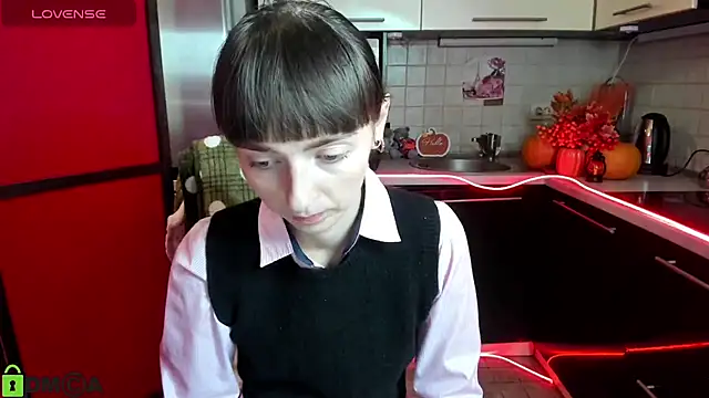 Snapshot of TayanaJons chatting on November 2025 07:56:01 AM TayanaJons online show from November 2025 07:56:01 AM