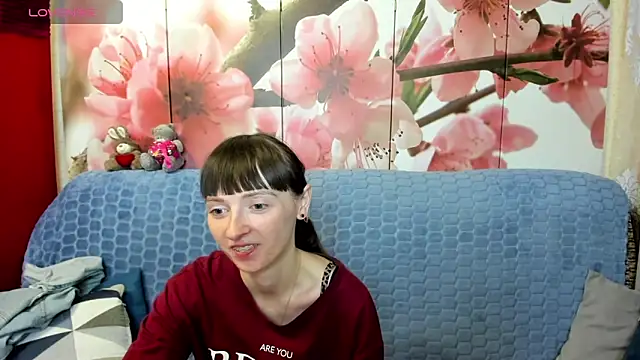 TayanaJons online show from May 2026 07:06:01 AM