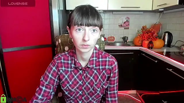 Snapshot of TayanaJons chatting on November 2025 07:46:01 AM TayanaJons online show from November 2025 07:46:01 AM