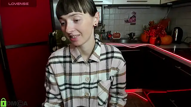 Snapshot of TayanaJons chatting on November 2025 08:07:02 AM TayanaJons online show from November 2025 08:07:02 AM