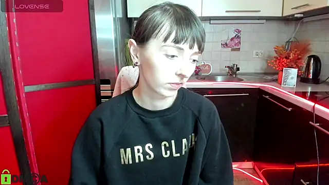 Snapshot of TayanaJons chatting on December 2025 08:03:02 AM TayanaJons online show from December 2025 08:03:02 AM