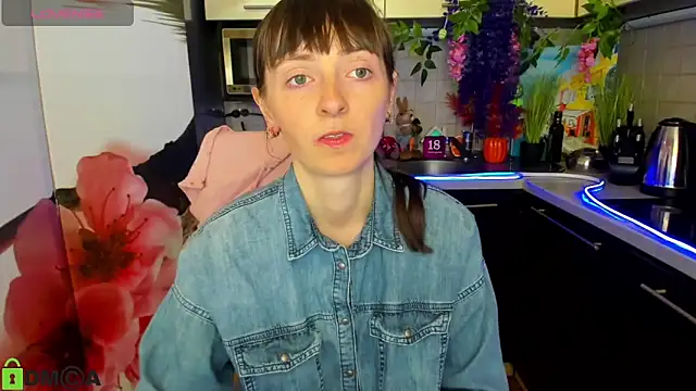 TayanaJons online show from April 2026 07:15:01 AM