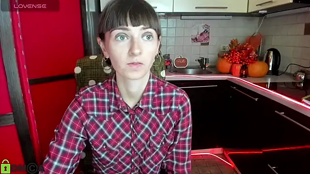 TayanaJons online show from October 2025 07:00:02 AM