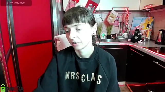 Snapshot of TayanaJons chatting on December 2025 07:58:02 AM TayanaJons online show from December 2025 07:58:02 AM