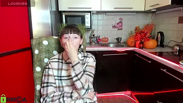 Snapshot of TayanaJons chatting on October 2025 06:56:01 AM TayanaJons online show from October 2025 06:56:01 AM