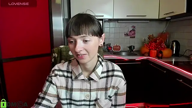 Snapshot of TayanaJons chatting on November 2025 07:58:02 AM TayanaJons online show from November 2025 07:58:02 AM