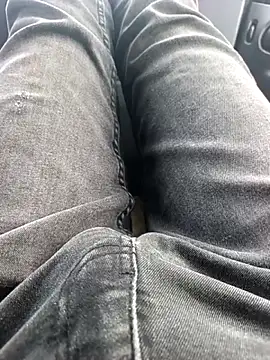 Freezing Duck online show from February 2026 12:29:02 PM