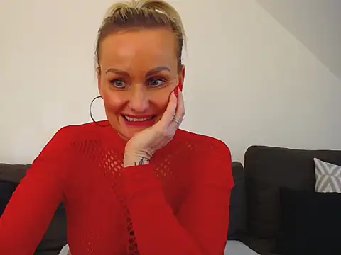 Daryyna online show from November 2025 12:53:01 PM