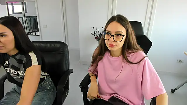 18perfecttits online show from July 2026 09:32:01 AM