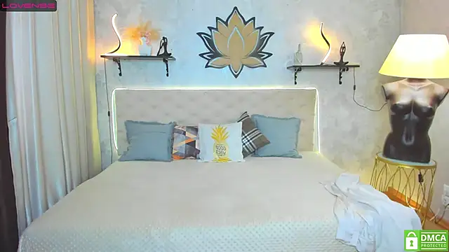 StripBianka online show from September 2025 07:57:01 AM