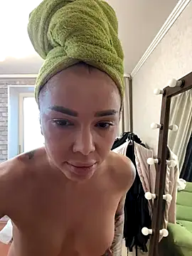 StripBianka online show from November 2025 09:12:02 AM