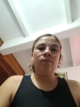 selena gomez2 online show from November 2025 01:37:02 PM