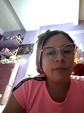 Snapshot of selena_gomez2 chatting on May 2026 01:37:01 AM selena gomez2 online show from May 2026 01:37:01 AM
