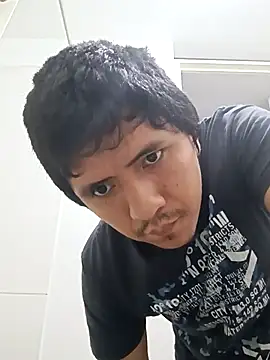 gianfranco1230 online show from April 2026 12:54:01 PM