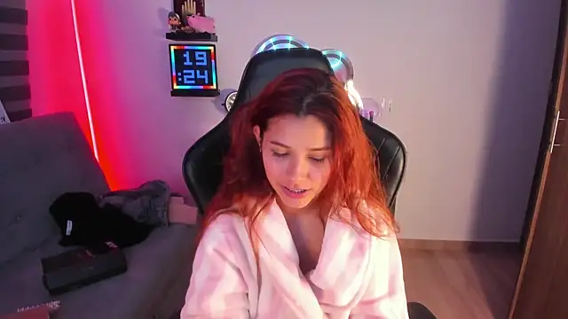 Snapshot of crystal_bunny7 chatting on October 2025 12:25:01 AM crystal bunny7 online show from October 2025 12:25:01 AM