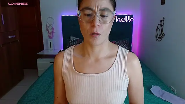 Snapshot of antonella_sweet33 chatting on March 2025 11:42:01 PM antonella sweet33 online show from March 2025 11:42:01 PM