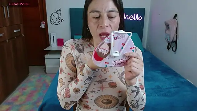 Snapshot of antonella_sweet33 chatting on May 2026 08:47:02 PM antonella sweet33 online show from May 2026 08:47:02 PM