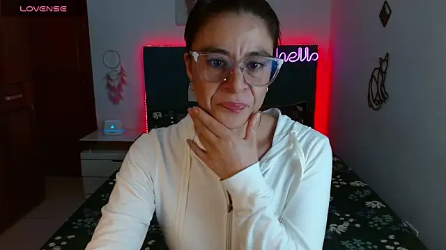 Snapshot of antonella_sweet33 chatting on March 2025 11:04:01 PM antonella sweet33 online show from March 2025 11:04:01 PM