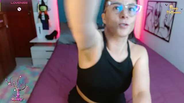 Snapshot of antonella_sweet33 chatting on October 2025 08:08:02 PM antonella sweet33 online show from October 2025 08:08:02 PM