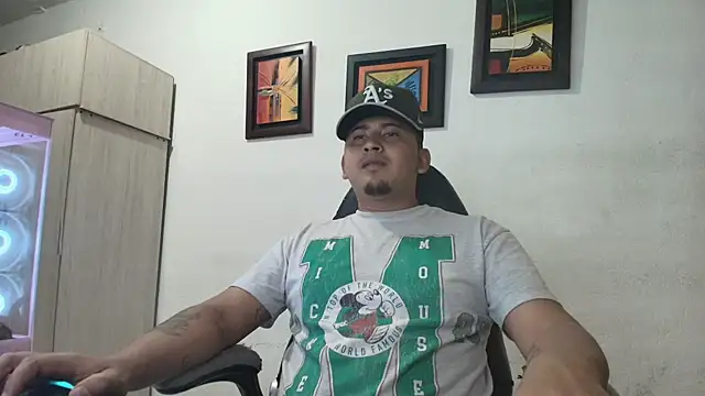 myke andrade online show from December 2025 01:12:01 AM