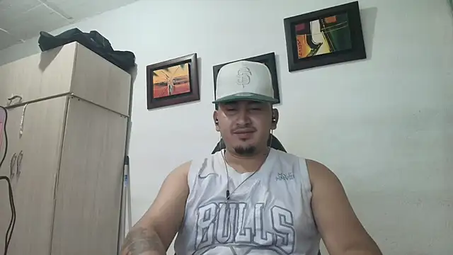 myke andrade online show from November 2025 01:09:01 AM