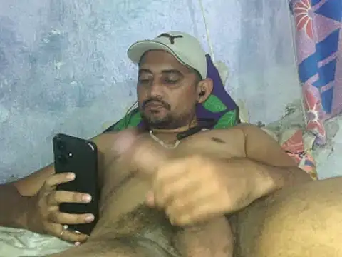 Snapshot of Rocobodymassager chatting on November 2025 08:34:01 PM Rocobodymassager online show from November 2025 08:34:01 PM