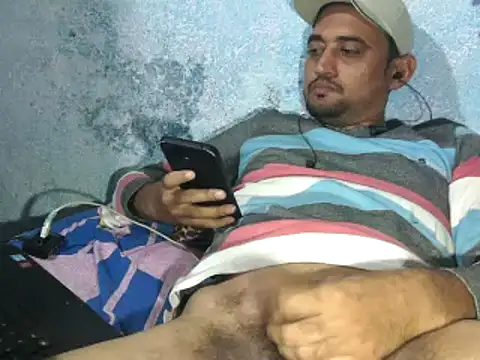 Snapshot of Rocobodymassager chatting on November 2025 10:52:01 AM Rocobodymassager online show from November 2025 10:52:01 AM