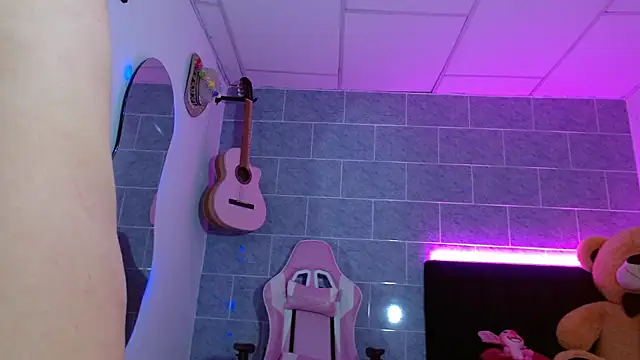 Dakota bumm online show from April 2026 04:35:02 PM