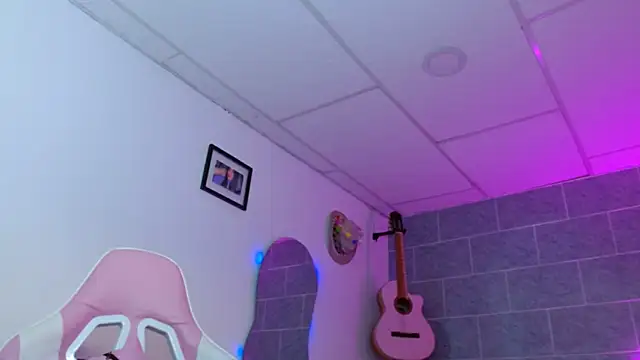 Dakota bumm online show from April 2026 04:43:02 PM