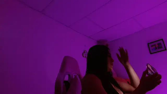 Dakota bumm online show from November 2025 08:24:01 PM