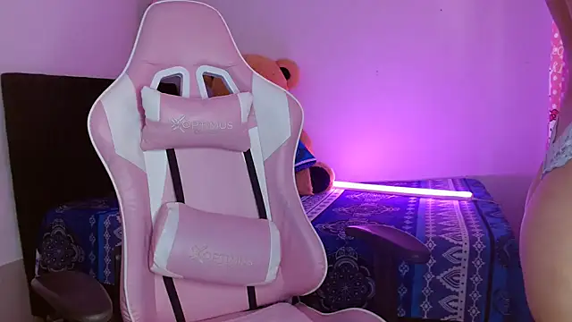 Dakota bumm online show from November 2025 04:11:02 PM