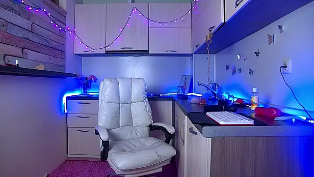 Skinny Nally online show from February 2026 01:13:01 AM