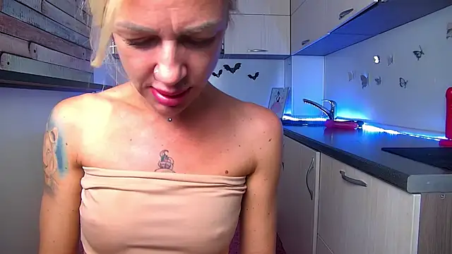 Skinny Nally online show from October 2025 01:14:01 AM